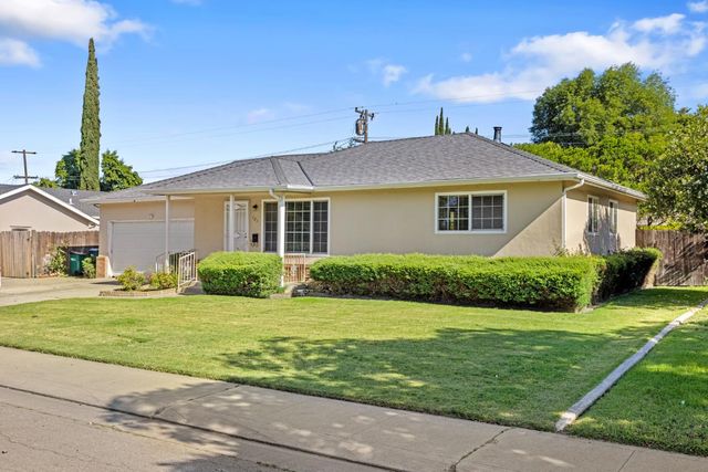 121 W Benjamin Holt Dr, Stockton, CA 95207