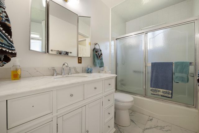 121 W Benjamin Holt Dr, Stockton, CA 95207