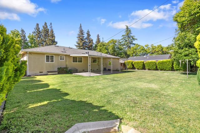 121 W Benjamin Holt Dr, Stockton, CA 95207