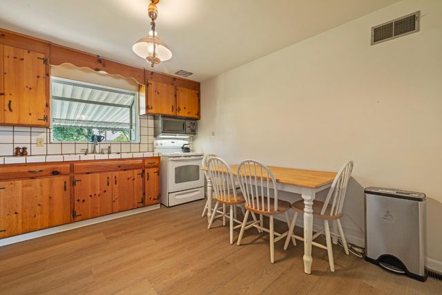 121 W Benjamin Holt Dr, Stockton, CA 95207