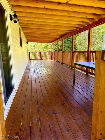 10 1st Court, Belpre, OH 45714