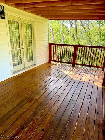 10 1st Court, Belpre, OH 45714