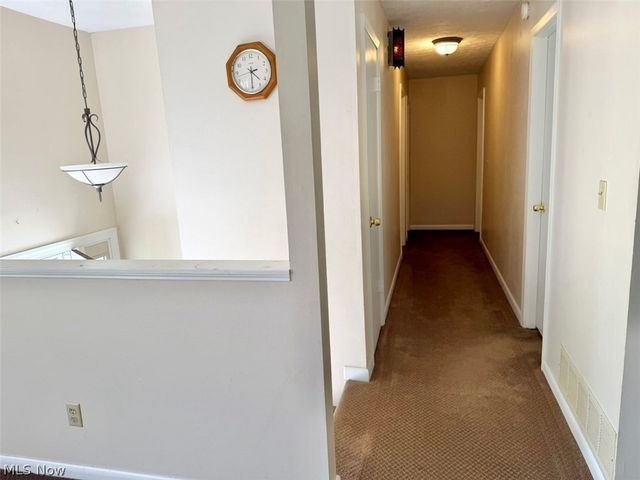 10 1st Court, Belpre, OH 45714