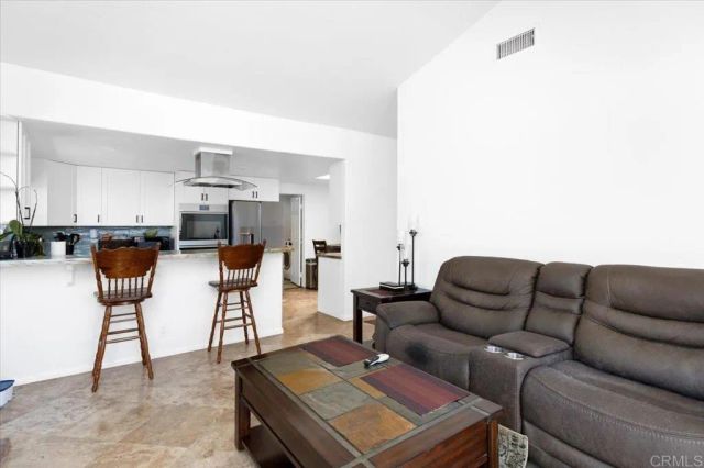 878 Rivertree Drive, Oceanside, CA 92058