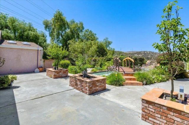 878 Rivertree Drive, Oceanside, CA 92058