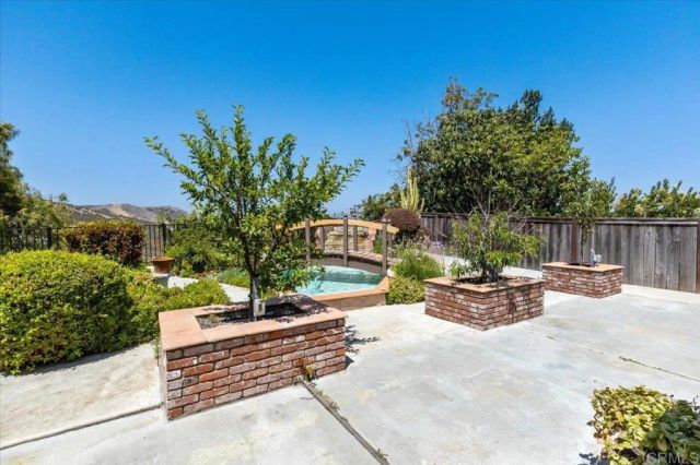 878 Rivertree Drive, Oceanside, CA 92058