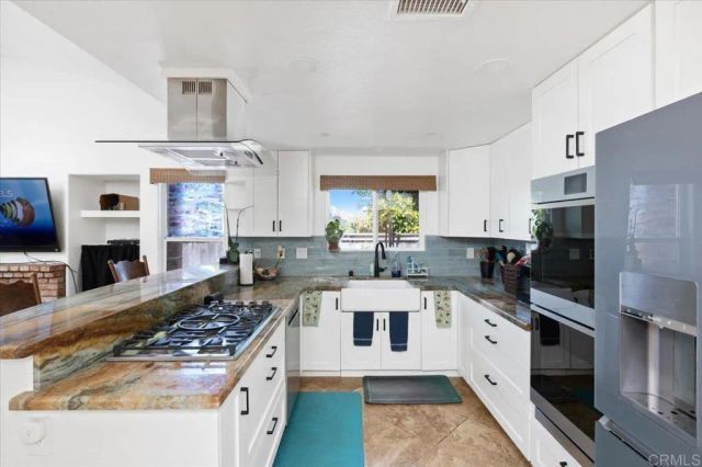 878 Rivertree Drive, Oceanside, CA 92058