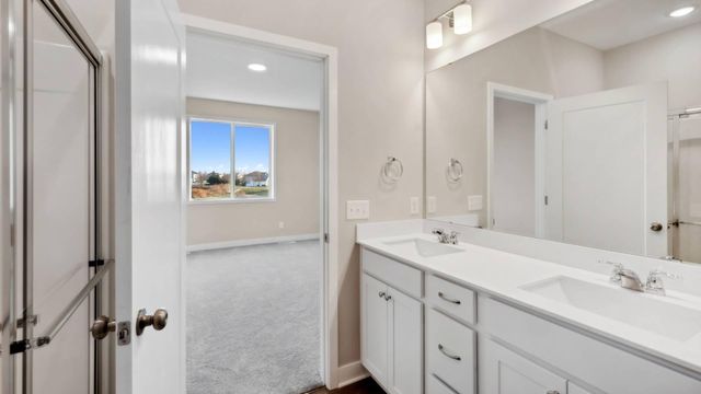 2165 Westpointe Drive, Hastings, MN 55033