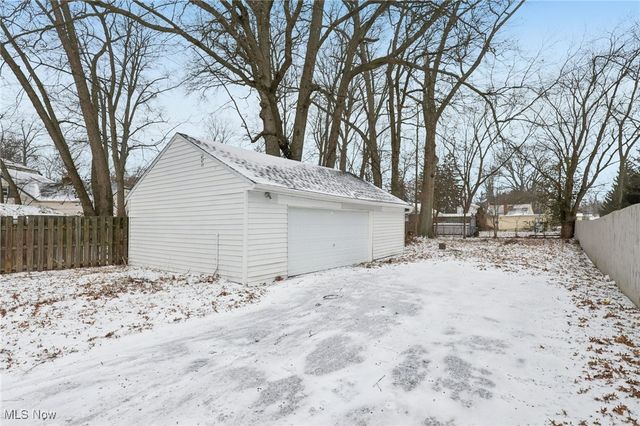 23112 Virginia Avenue, North Olmsted, OH 44070