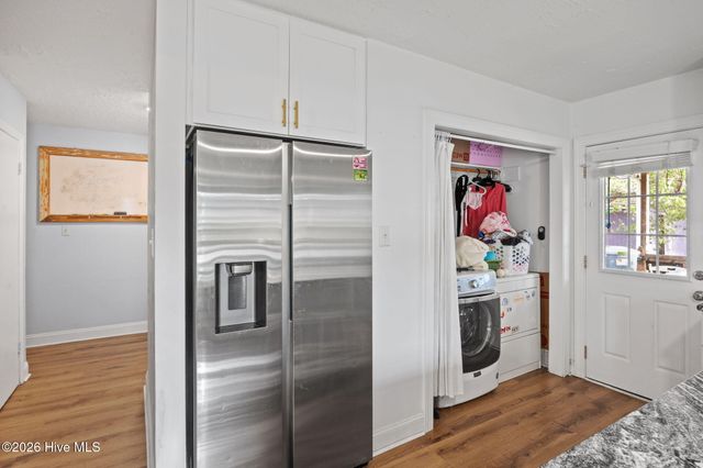 812 Monroe Avenue, Carolina Beach, NC 28428