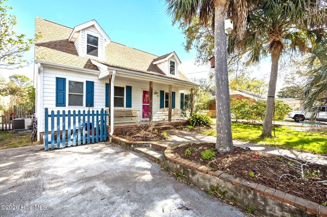 812 Monroe Avenue, Carolina Beach, NC 28428