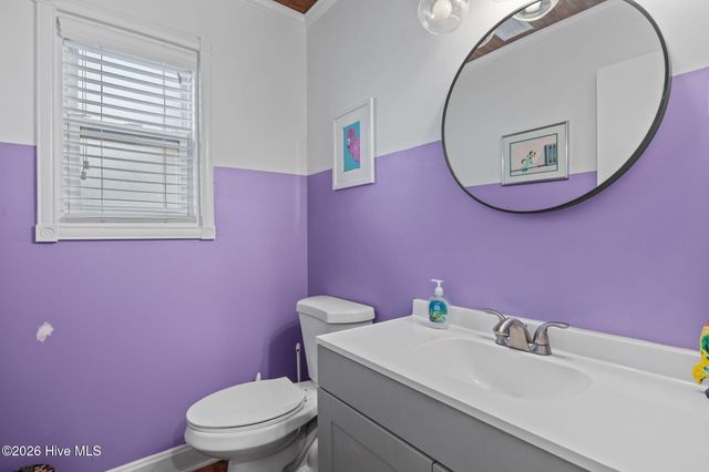 812 Monroe Avenue, Carolina Beach, NC 28428