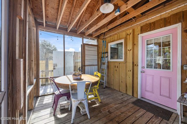 812 Monroe Avenue, Carolina Beach, NC 28428