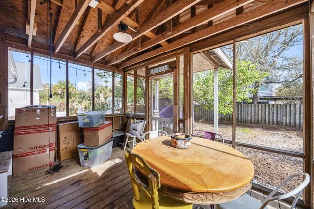 812 Monroe Avenue, Carolina Beach, NC 28428