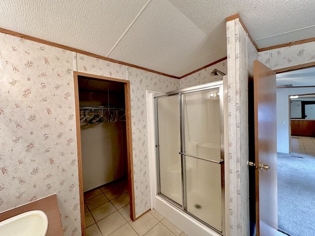1865 McWhorter Rd, Cunningham, TN 37052