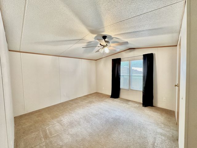 1865 McWhorter Rd, Cunningham, TN 37052