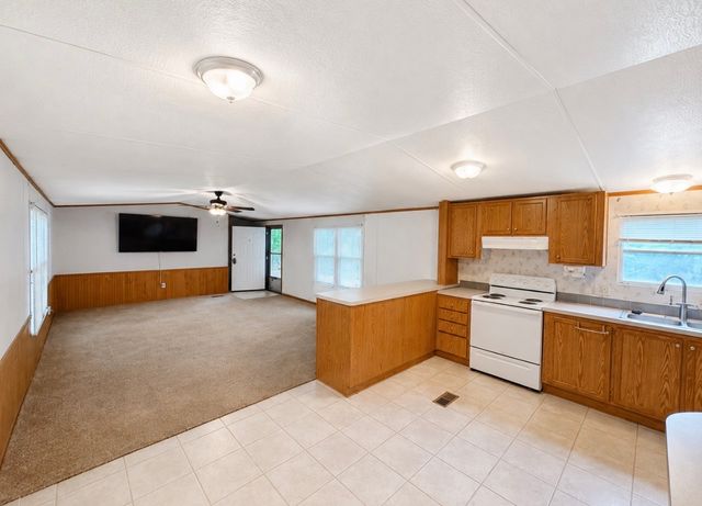 1865 McWhorter Rd, Cunningham, TN 37052