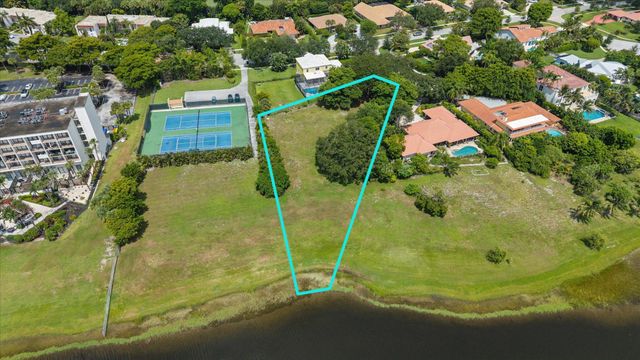 10 Sunningdale Circle, West Palm Beach, FL 33401