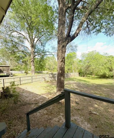 202 Graham Street, Mineola, TX 75773