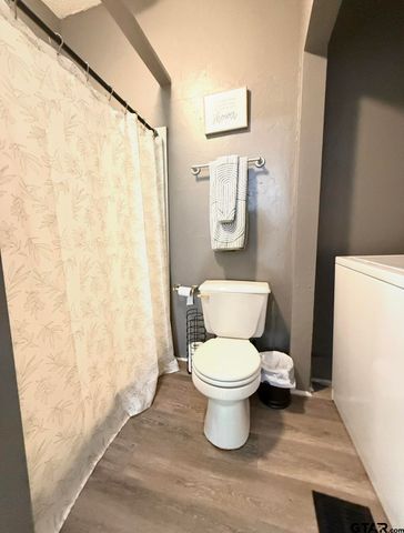 202 Graham Street, Mineola, TX 75773