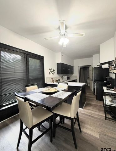 202 Graham Street, Mineola, TX 75773