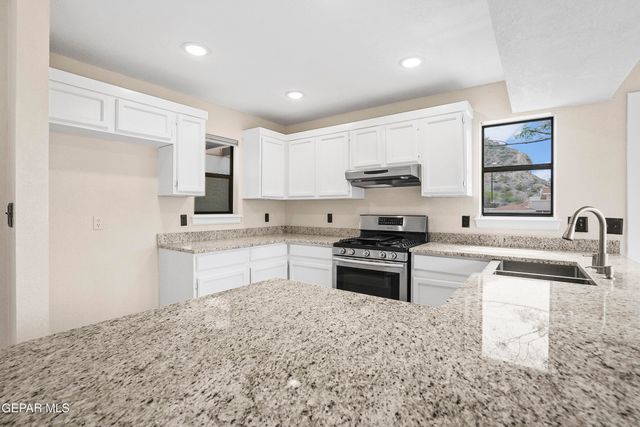 1805 GURSS Place, El Paso, TX 79902