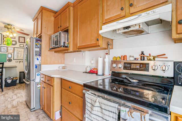 116 JACOBS, Mont Clare, PA 19453