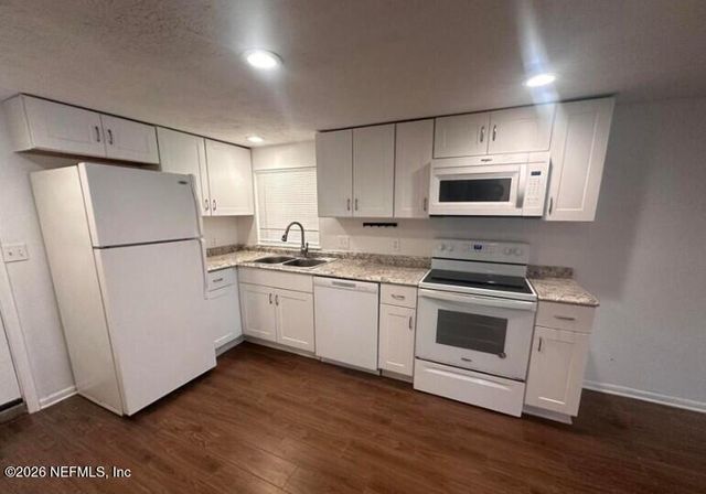 208 13TH Avenue N, Jacksonville Beach, FL 32250