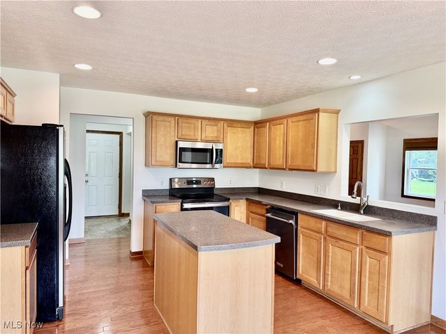 4 Julie Lane, Marietta, OH 45750