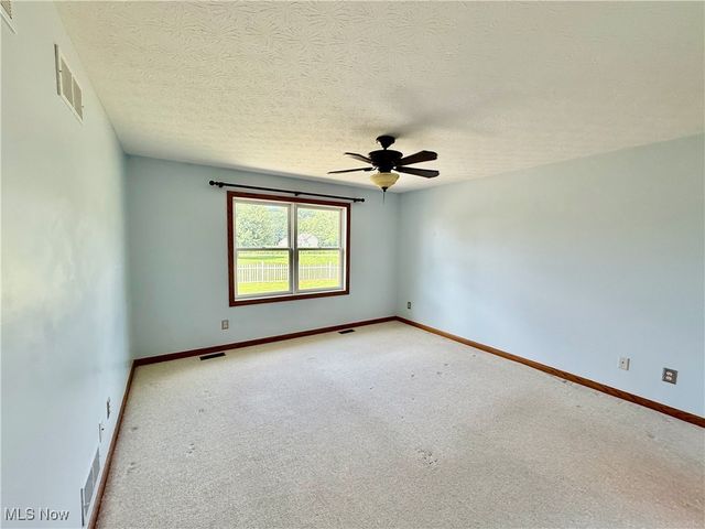 4 Julie Lane, Marietta, OH 45750