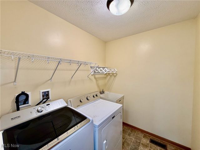 4 Julie Lane, Marietta, OH 45750