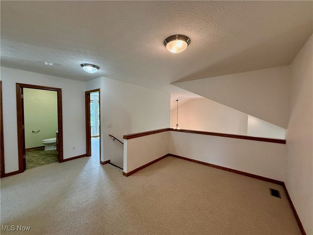 4 Julie Lane, Marietta, OH 45750