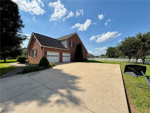 4 Julie Lane, Marietta, OH 45750