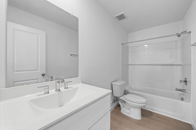 619 Amber Falls Drive, Montgomery, TX 77356