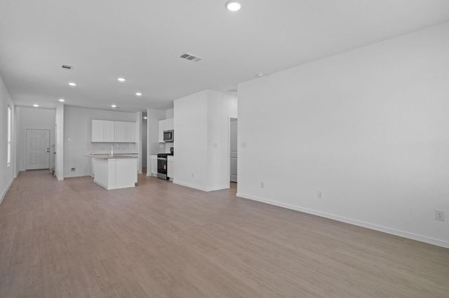 619 Amber Falls Drive, Montgomery, TX 77356