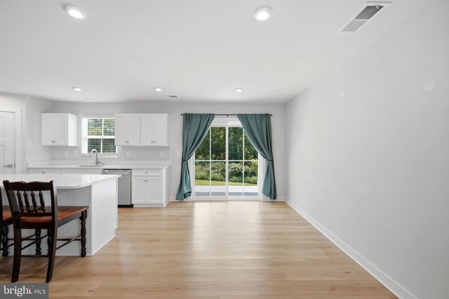 77 ALNWICK LN, Martinsburg, WV 25405