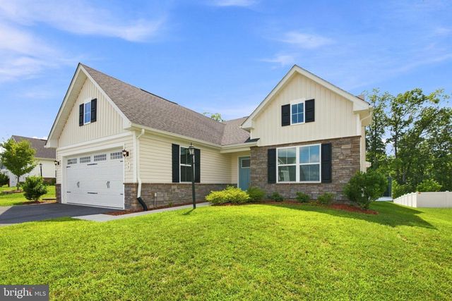 77 ALNWICK LN, Martinsburg, WV 25405