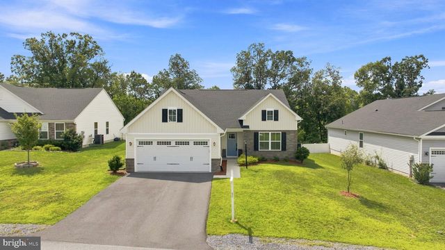 77 ALNWICK LN, Martinsburg, WV 25405