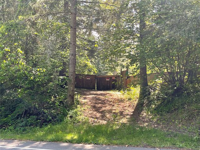 17533 E Clear Lake Boulevard SE, Yelm, WA 98597
