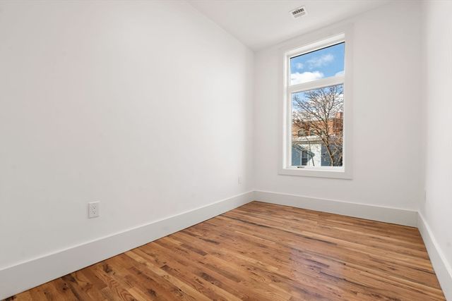 120 Regent St 4, Boston, MA 02119