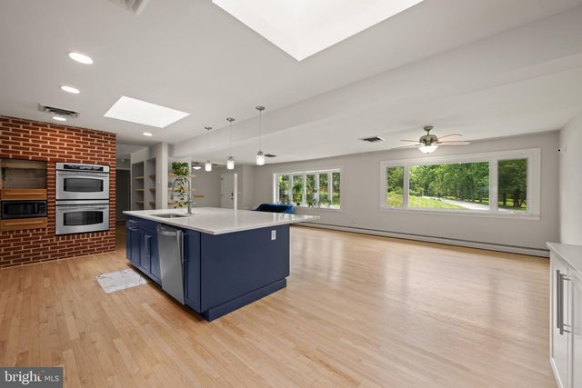 6 RAINBOW CT, Owings Mills, MD 21117