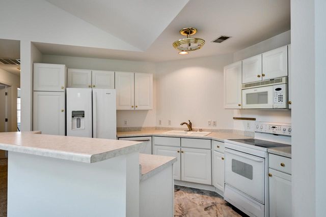 1530 Langley Lane, Madison, WI 53718