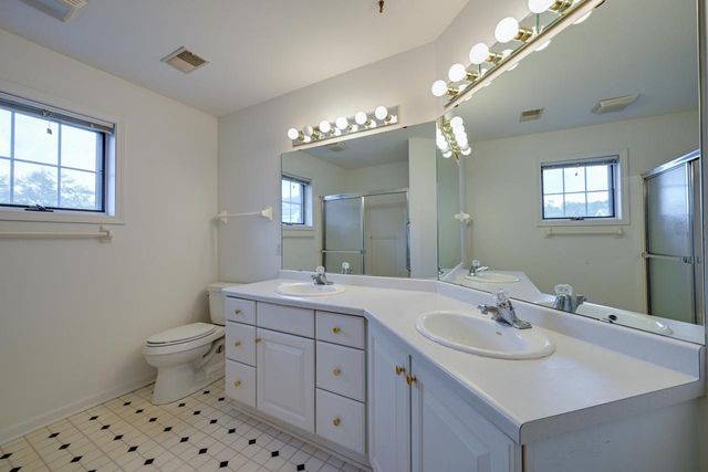 1530 Langley Lane, Madison, WI 53718