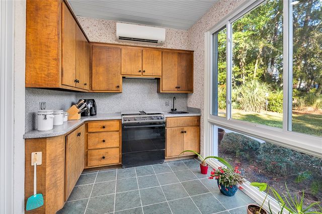 912 Champney, St Simons Island, GA 31522