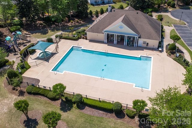 2903 Wheat Meadow Lane, Charlotte, NC 28270