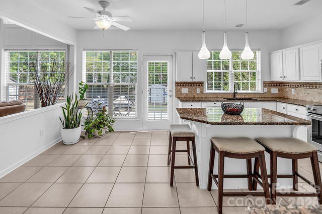 2903 Wheat Meadow Lane, Charlotte, NC 28270