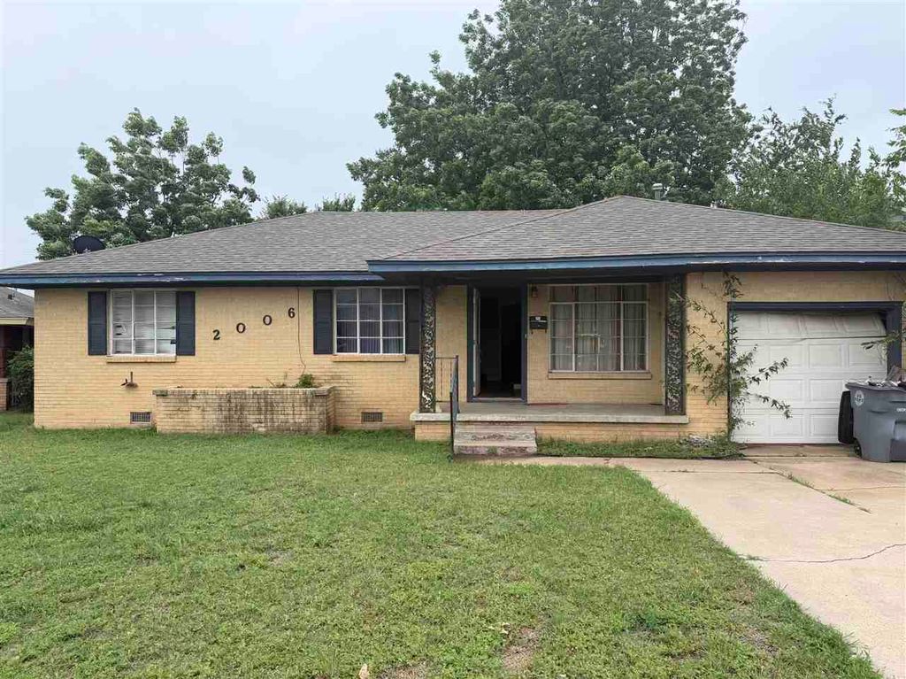 2006 NW 23rd St, Lawton, OK 73505