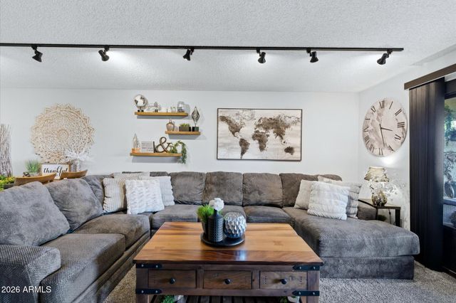 9427 W MCRAE Way, Peoria, AZ 85382