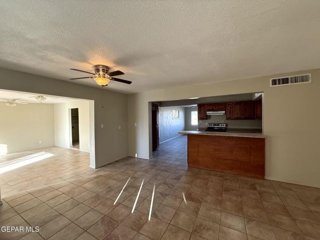 2801 Hawick Road, El Paso, TX 79925