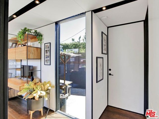 3021 S Genesee Avenue, Los Angeles, CA 90016